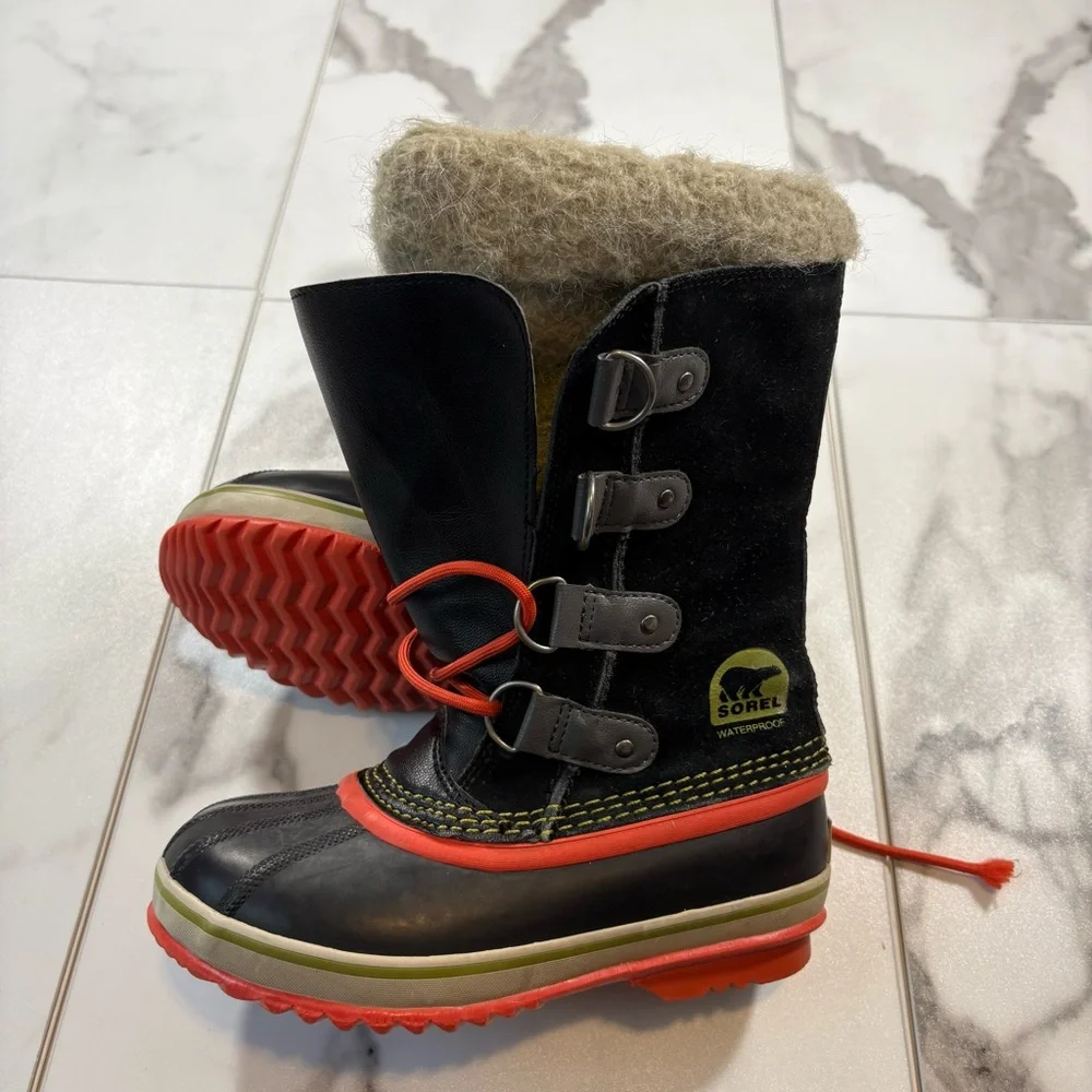 Sorrel Girls Joan of Artic Size 2 Waterproof Snow Boots